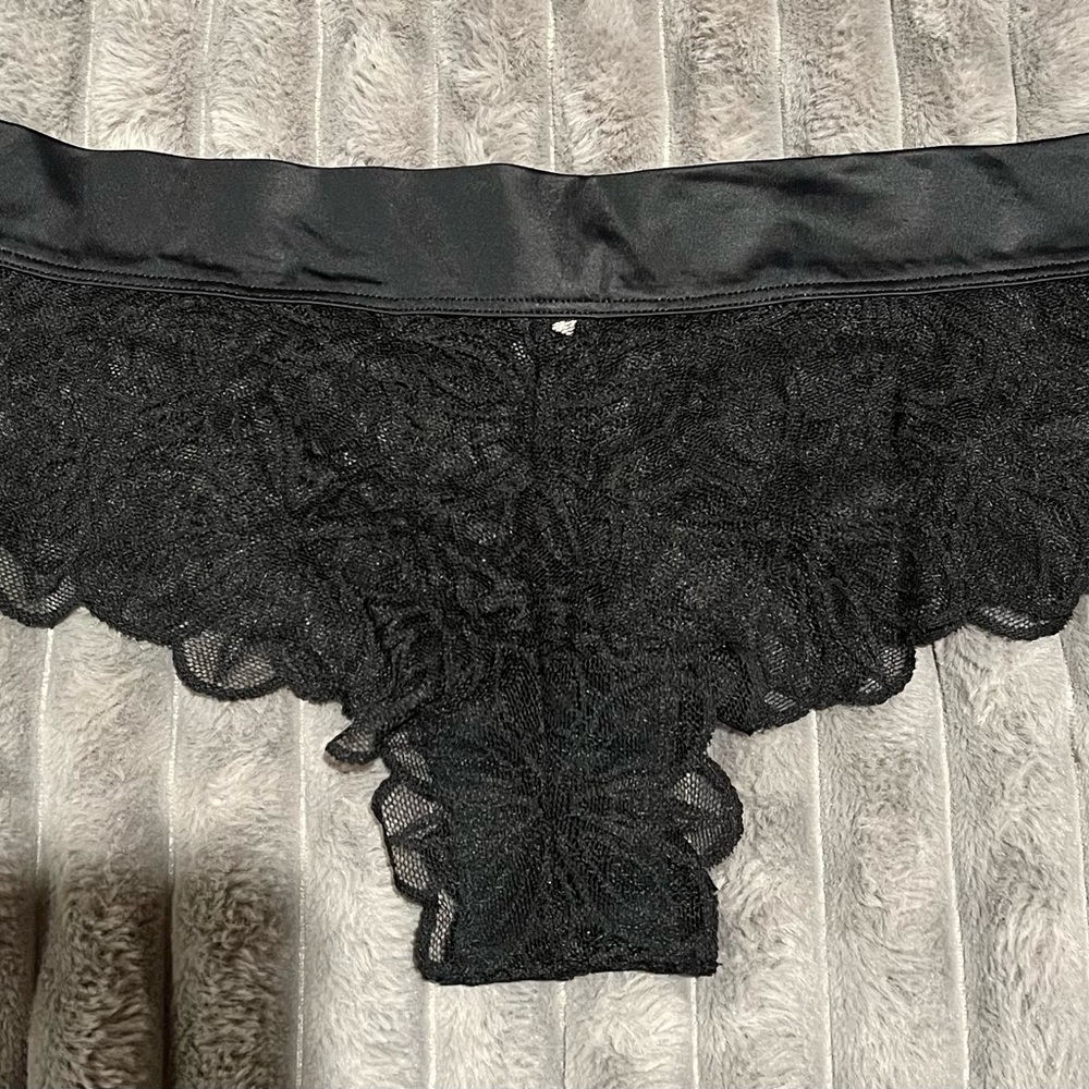 VICTORIA’S SECRET PINK EXTRA LOW RISE CHEEKSTER LARGE LACE BLACK STRETCH FLORAL